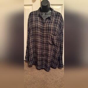 A.n.a Women's Oversized button-down top